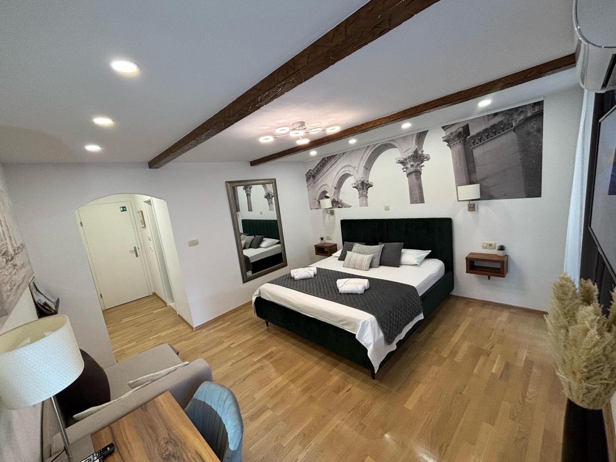 Palace Luxury Room Split Kültér fotó
