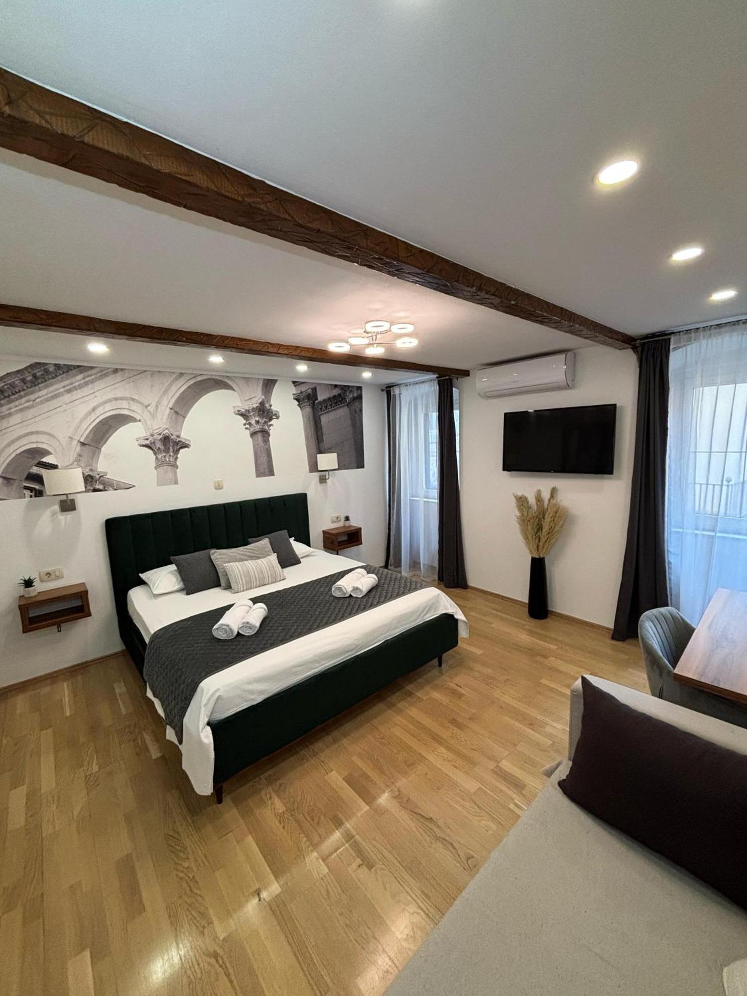 Palace Luxury Room Split Kültér fotó