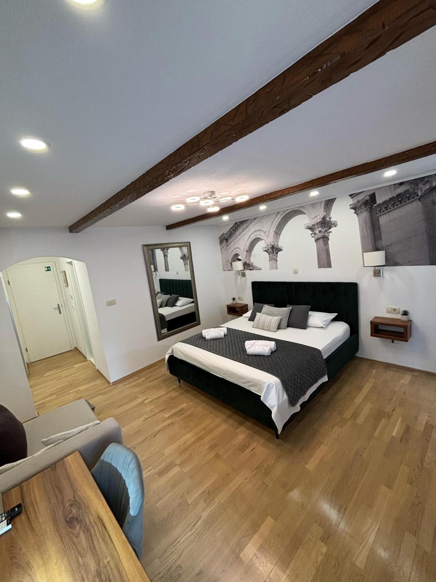 Palace Luxury Room Split Kültér fotó